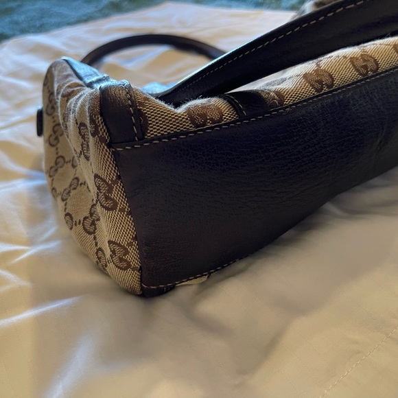 GUC Gucci Monogram Canvas Abbey Handbag - Picture 2 of 16